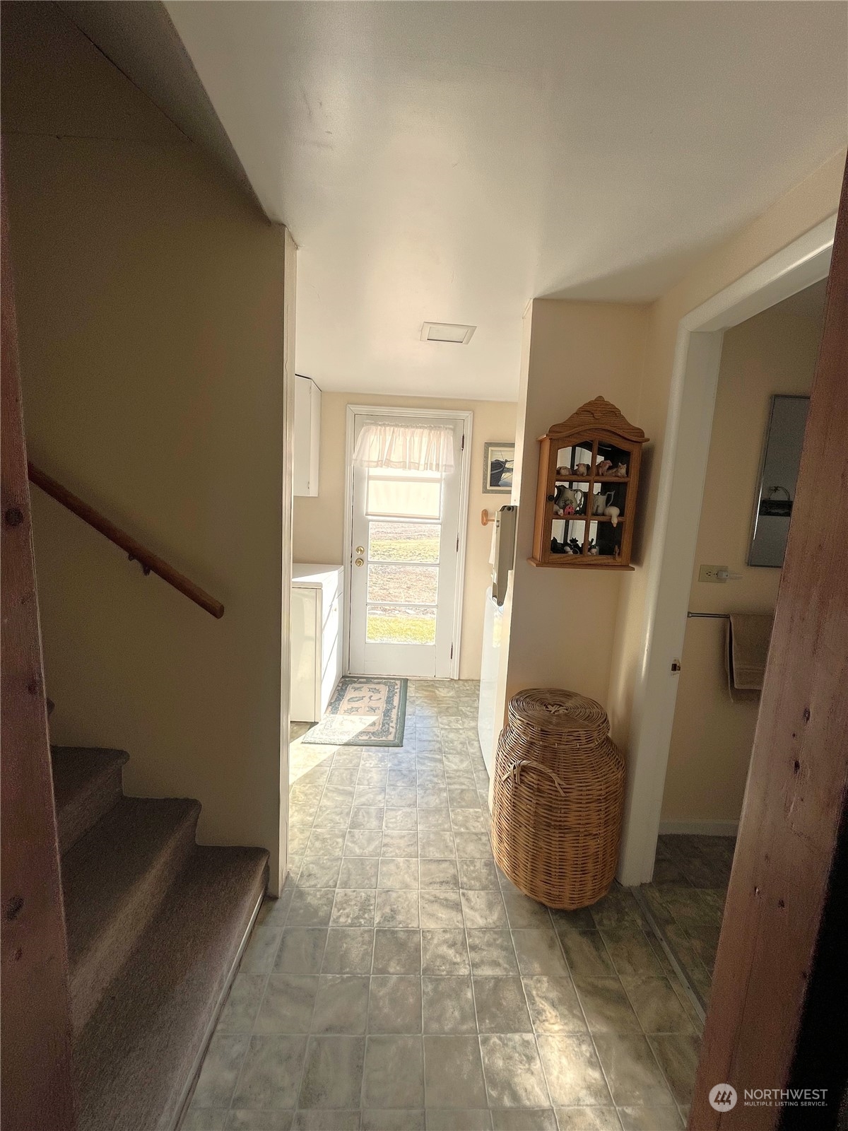20226 Adrian Road Northeast Soap Lake, WA 98851 - Photo 19 of 35 a living room with furniture and a window