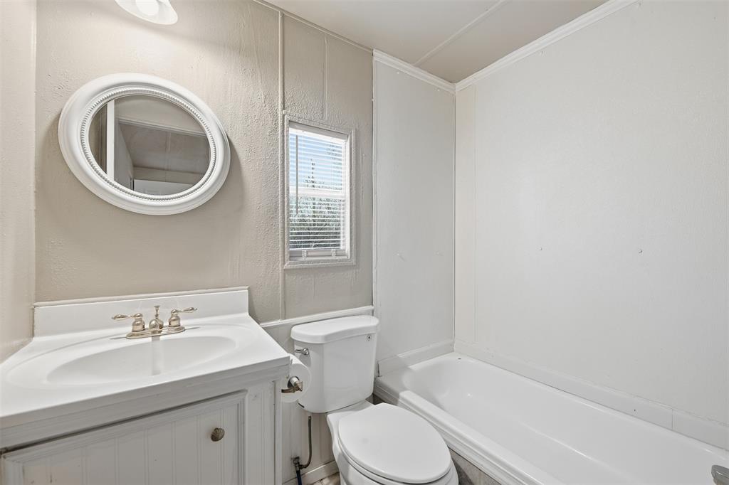 1309 Oakridge Road, Unit 1307 Azle, TX 76020 - Photo 11 of 22