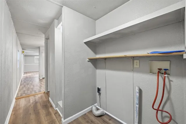 $1,300 | 1309 Oakridge Road, Unit 1307, Azle, TX 76020