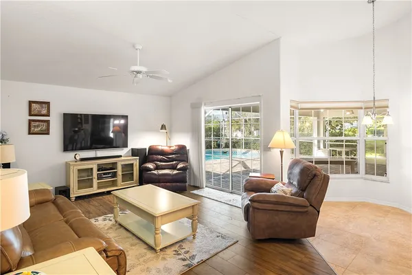 $579,000 | 445 45th Avenue, Vero Beach, FL 32968