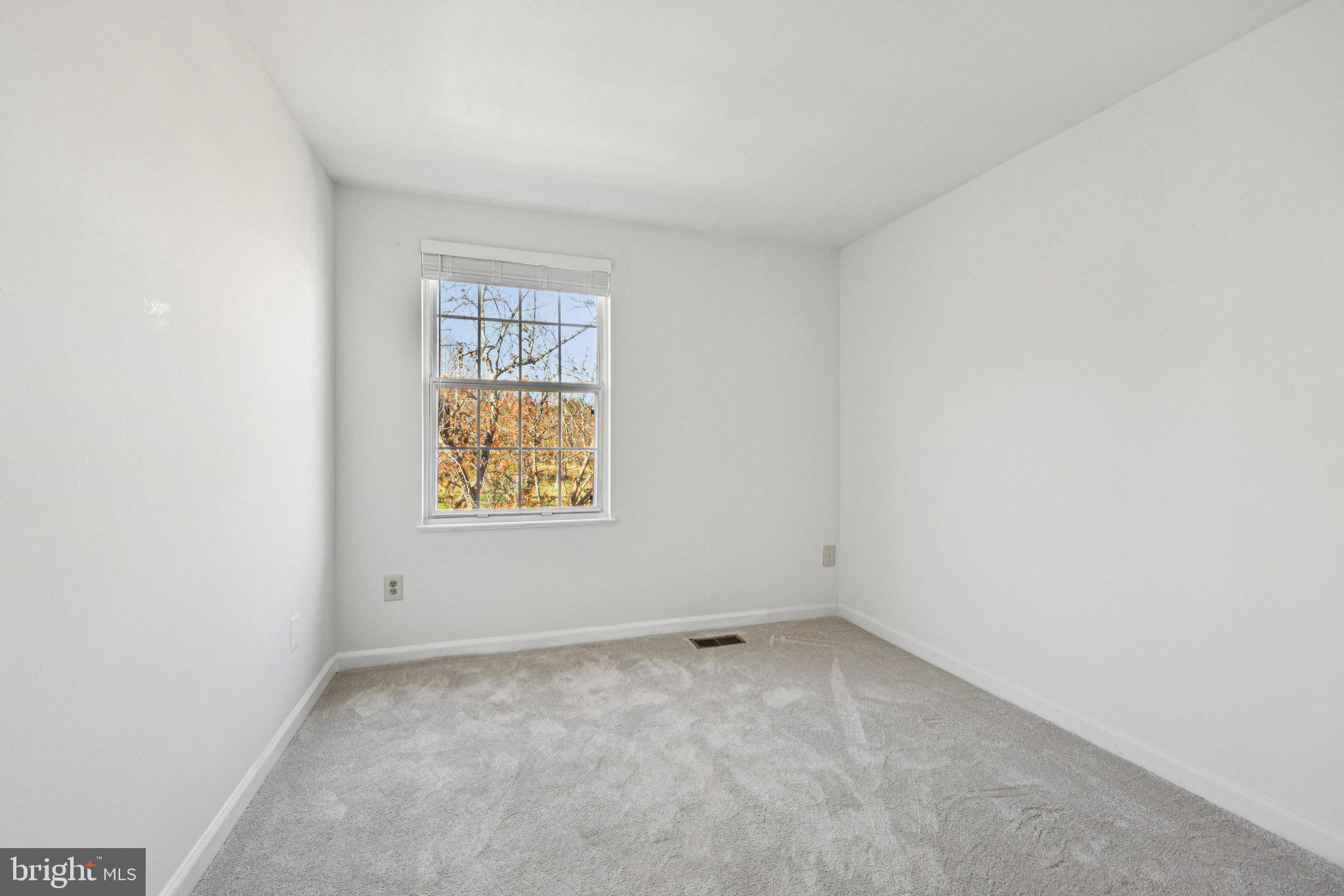 43494 Postrail Square Ashburn, VA 20147 - Photo 22 of 37