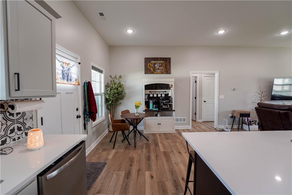 73 Southeast 451st Road Warrensburg, MO 64093 - Photo 6 of 28