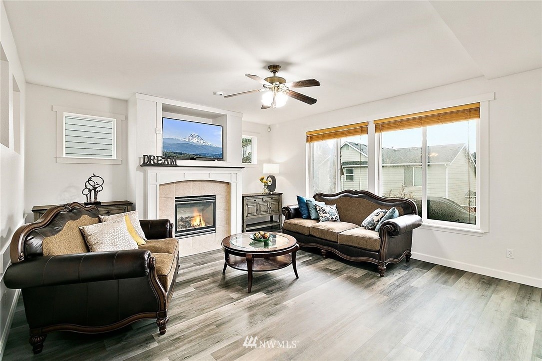 6131 Southeast 2nd Place Renton, WA 98059 - Photo 5 of 34