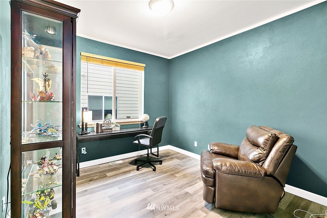 6131 Southeast 2nd Place Renton, WA 98059 - Photo 8 of 34