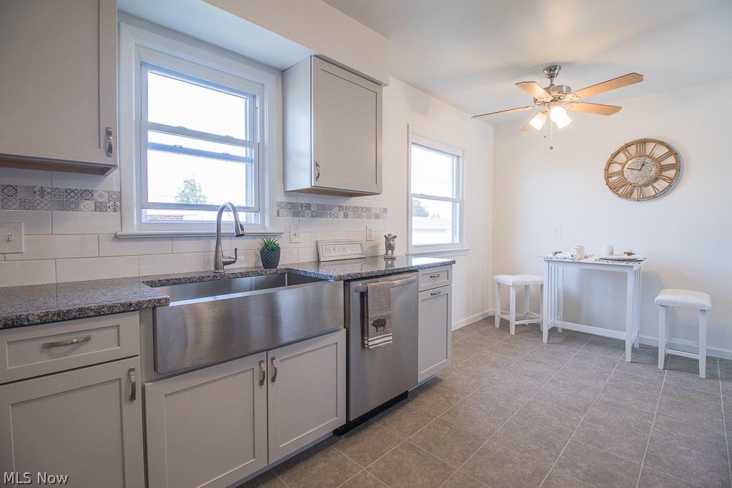 30325 Forestgrove Road Willowick, OH 44095 - Photo 10 of 27