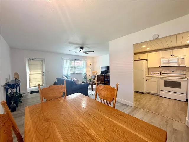 $115,000 | 1802 Bedford Lane, Unit 7, Sun City Center, FL 33573