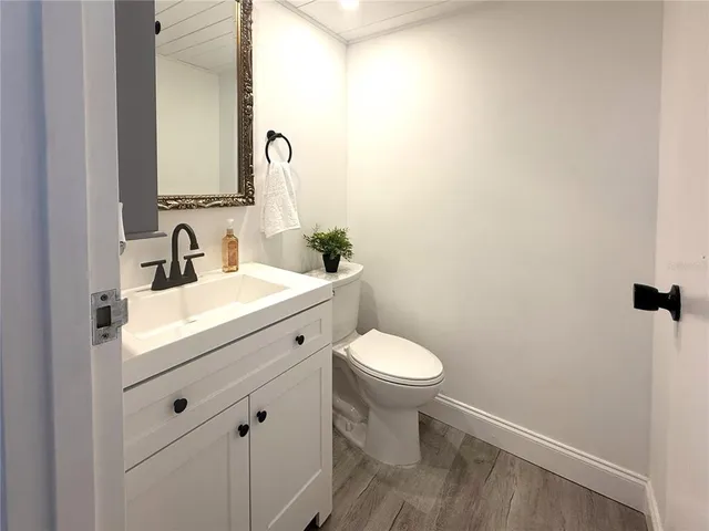 $115,000 | 1802 Bedford Lane, Unit 7, Sun City Center, FL 33573