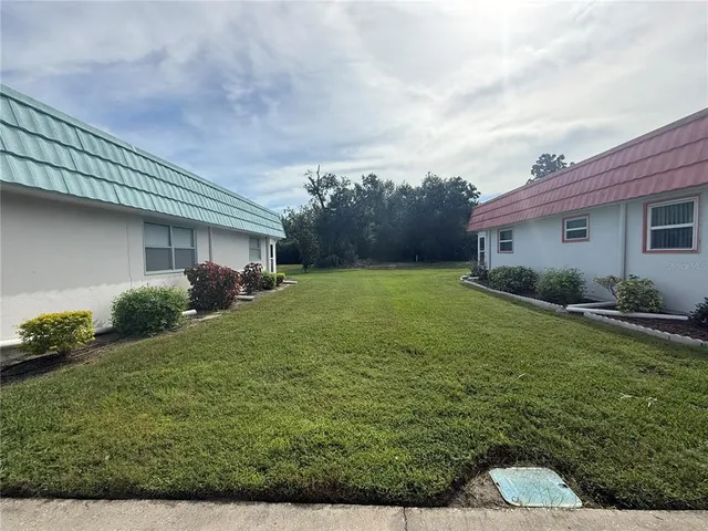 $115,000 | 1802 Bedford Lane, Unit 7, Sun City Center, FL 33573
