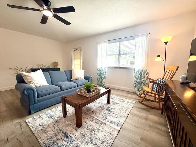 $115,000 | 1802 Bedford Lane, Unit 7, Sun City Center, FL 33573