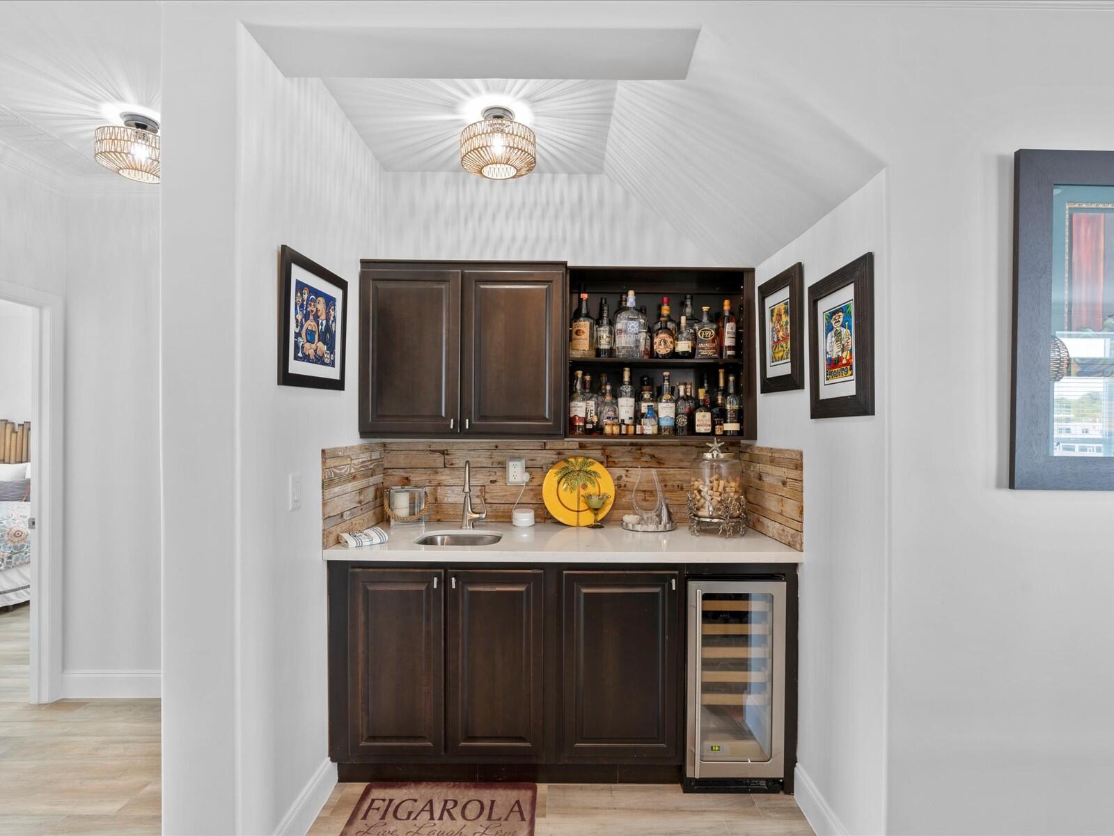 117 La Paloma Road Key Largo, FL 33037 - Photo 65 of 106 Bar