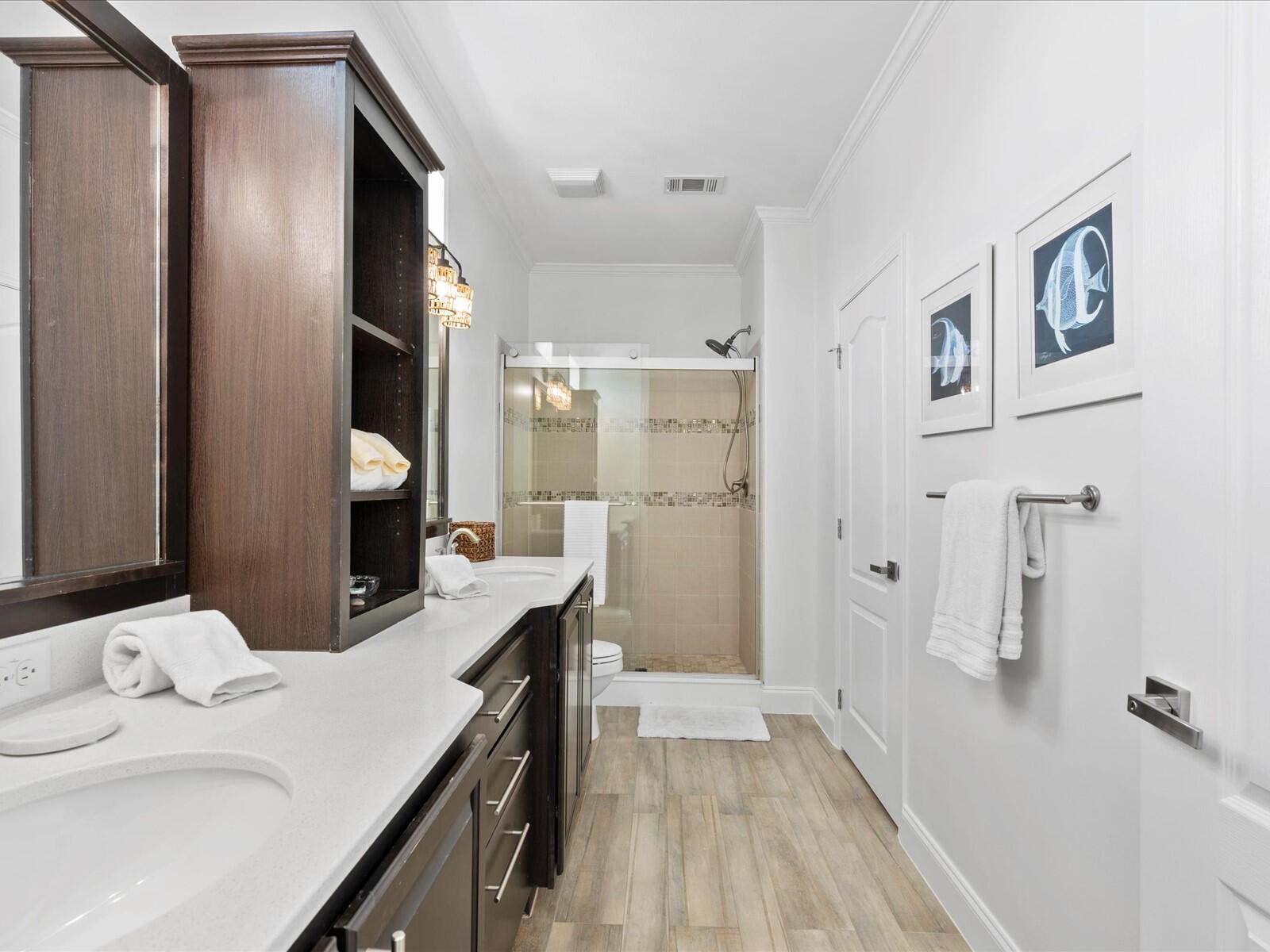 117 La Paloma Road Key Largo, FL 33037 - Photo 73 of 106 Bathroom #2 (Primary 2nd Floor)