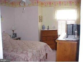 223 Commodore Road Manahawkin, NJ 08050 - Photo 4 of 8 Gallery Image 4