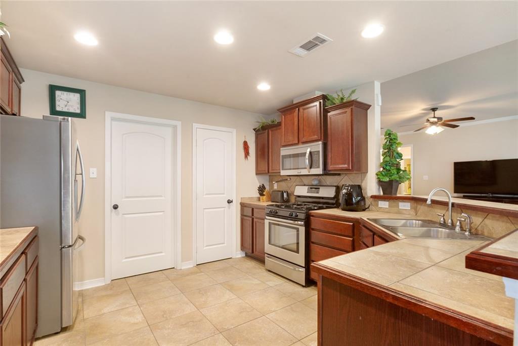 541 Jessica Way Covington, LA 70435 - Photo 8 of 20 Gallery Image 8