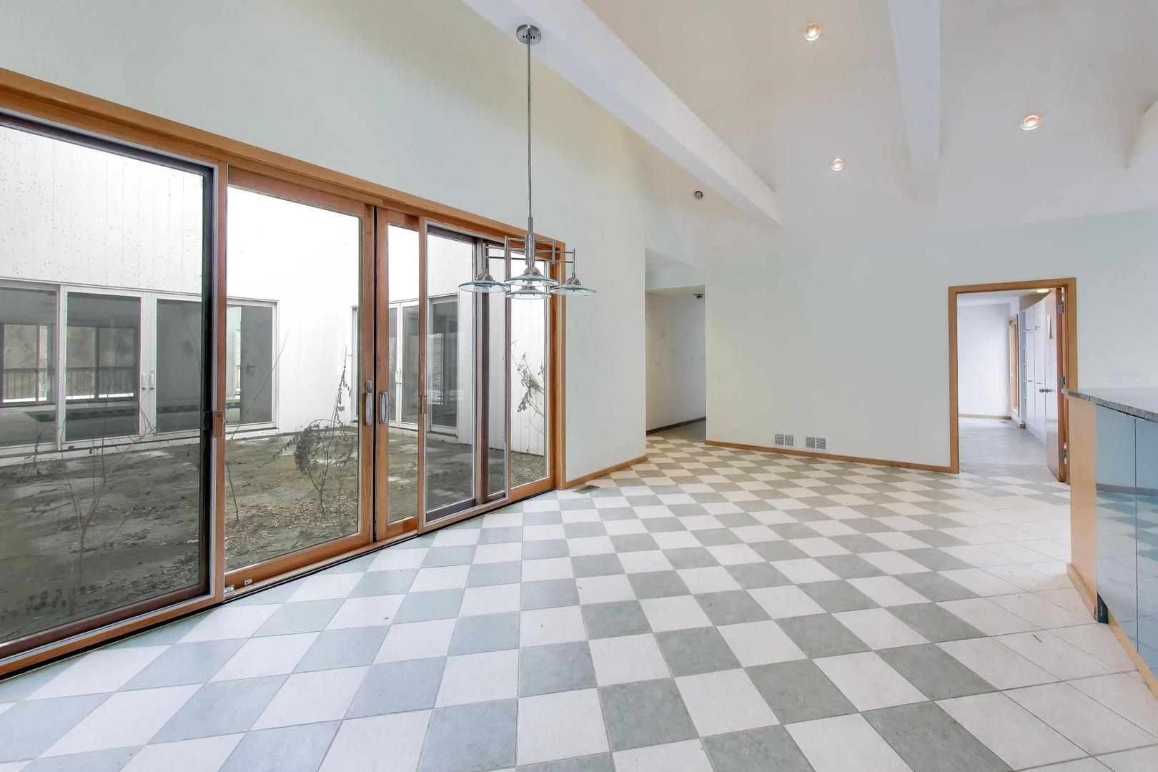 7716 Crystal Springs Road Crystal Lake, IL 60012 - Photo 11 of 85