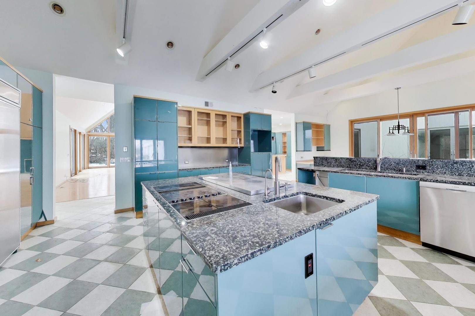 7716 Crystal Springs Road Crystal Lake, IL 60012 - Photo 13 of 85