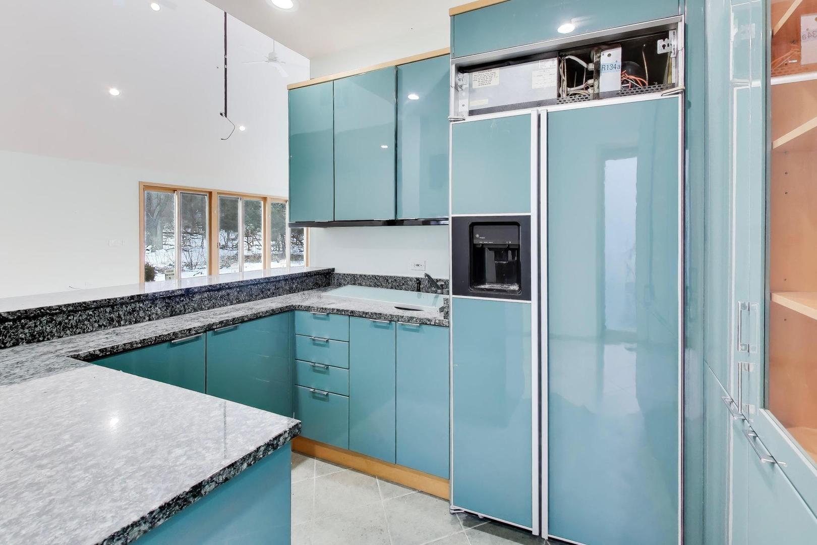 7716 Crystal Springs Road Crystal Lake, IL 60012 - Photo 17 of 85