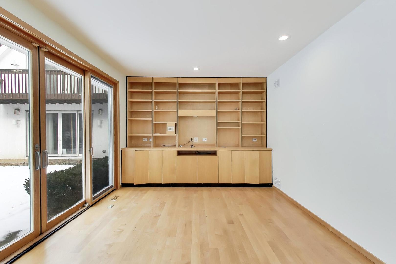 7716 Crystal Springs Road Crystal Lake, IL 60012 - Photo 18 of 85