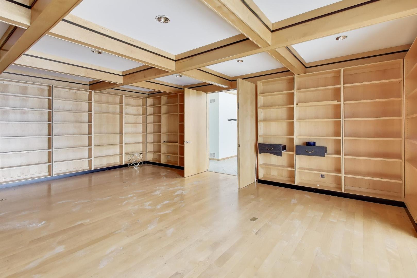 7716 Crystal Springs Road Crystal Lake, IL 60012 - Photo 21 of 85