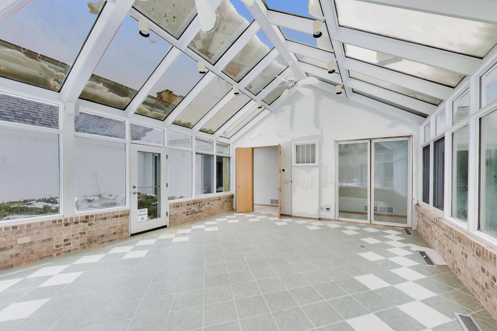 7716 Crystal Springs Road Crystal Lake, IL 60012 - Photo 23 of 85