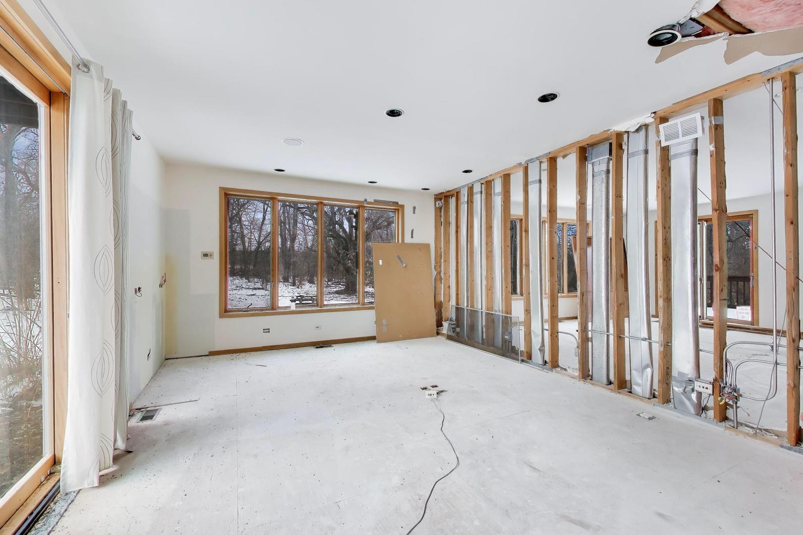 7716 Crystal Springs Road Crystal Lake, IL 60012 - Photo 40 of 85