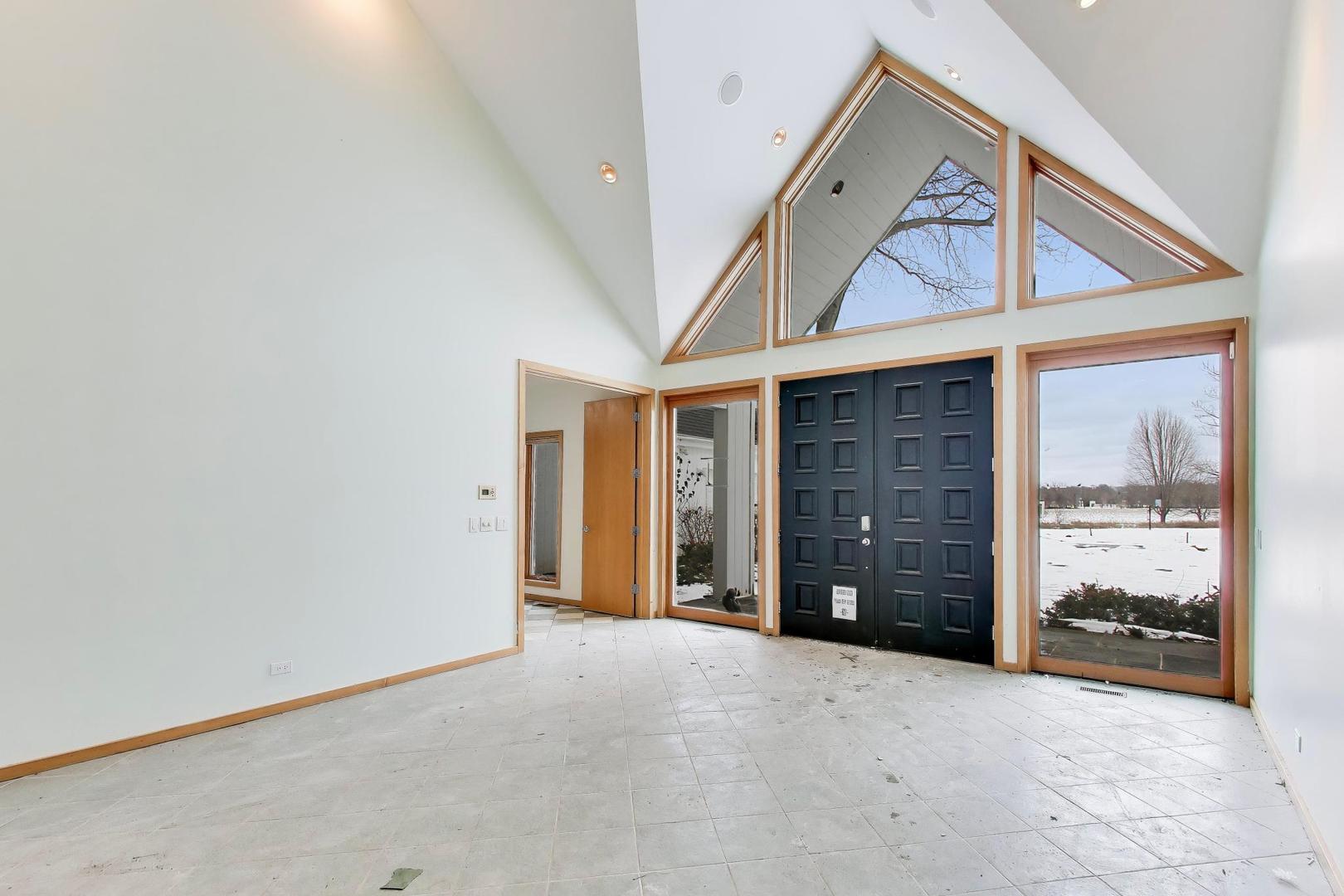 7716 Crystal Springs Road Crystal Lake, IL 60012 - Photo 7 of 85