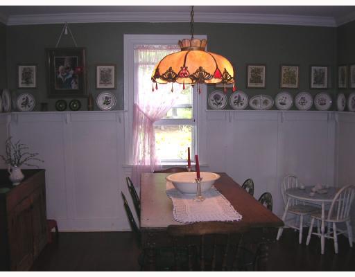 366 Old Plank Road Butler, PA 16002 - Photo 3 of 8 Dining Room. The perfect size for Holiday get-togethers