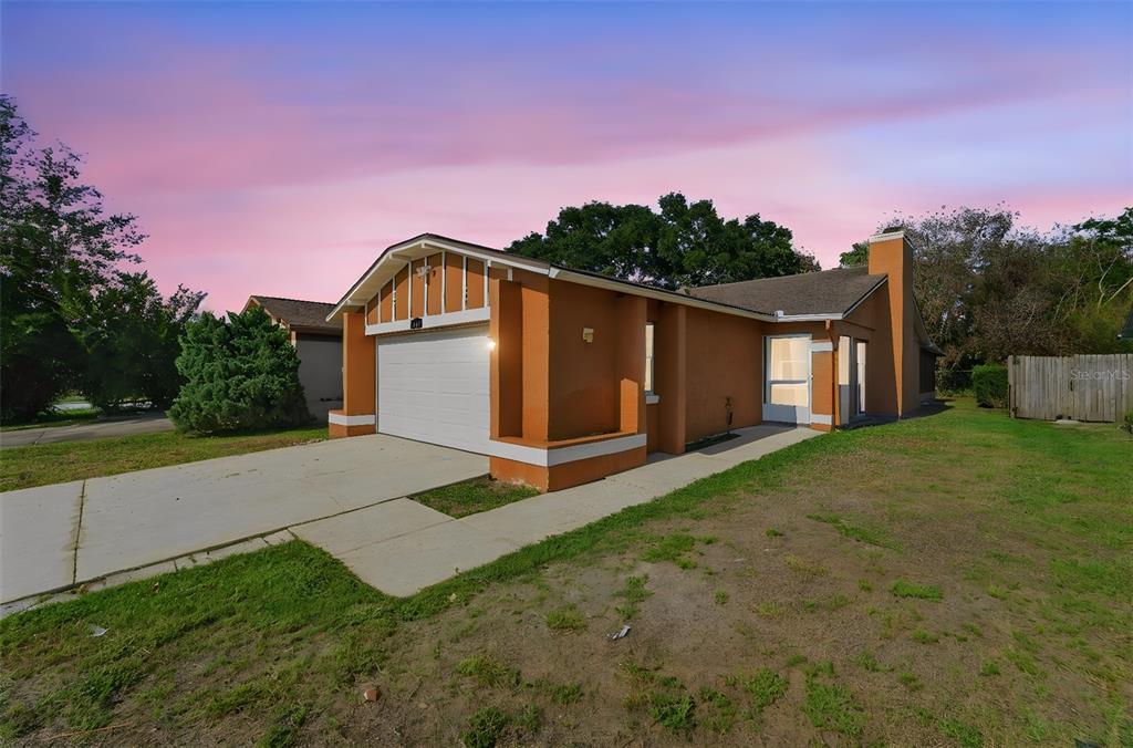 1309 Spring Lite Way Orlando, FL 32825 - Photo 2 of 43