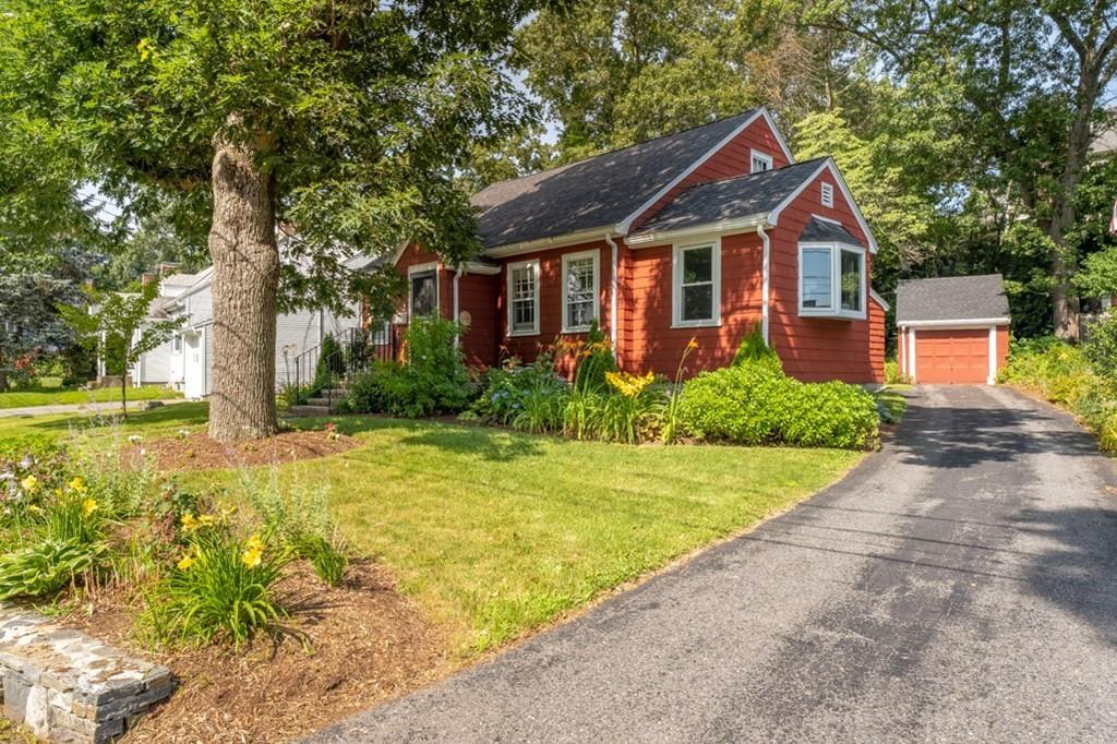 91 Hawthorne Road Waltham, MA 02451 - Photo 3 of 25 Gallery Image 3