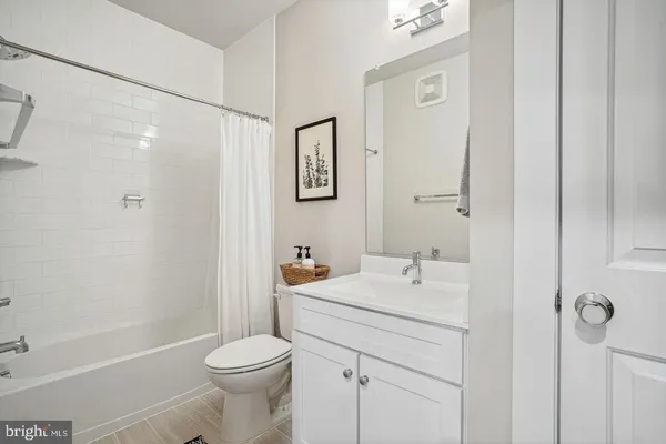 $3,100 | 7205 Georgia Avenue Northwest, Unit 6B, Washington, DC 20012