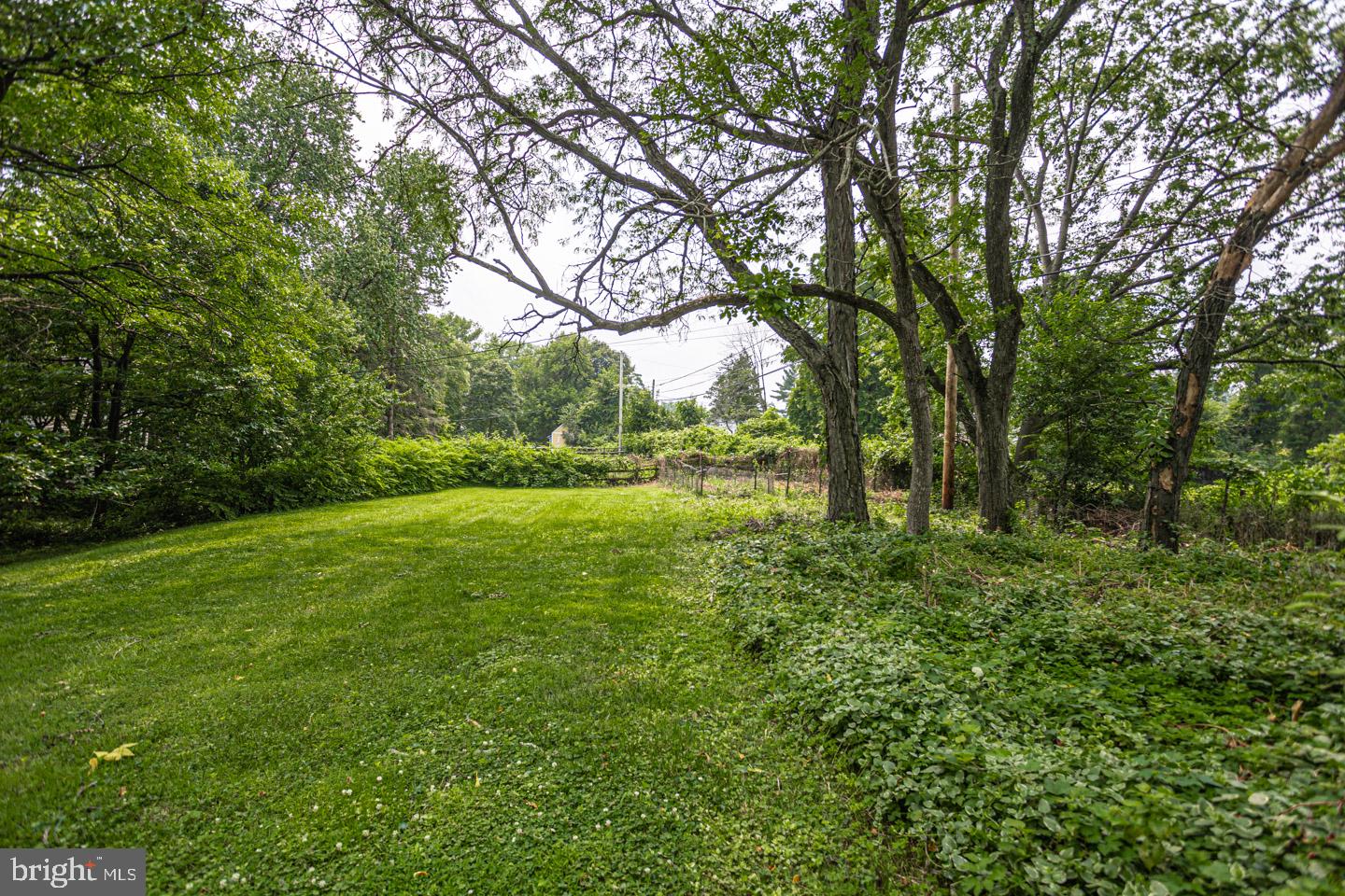 1210 Oliver Road Huntingdon Valley, PA 19006 - Photo 13 of 29