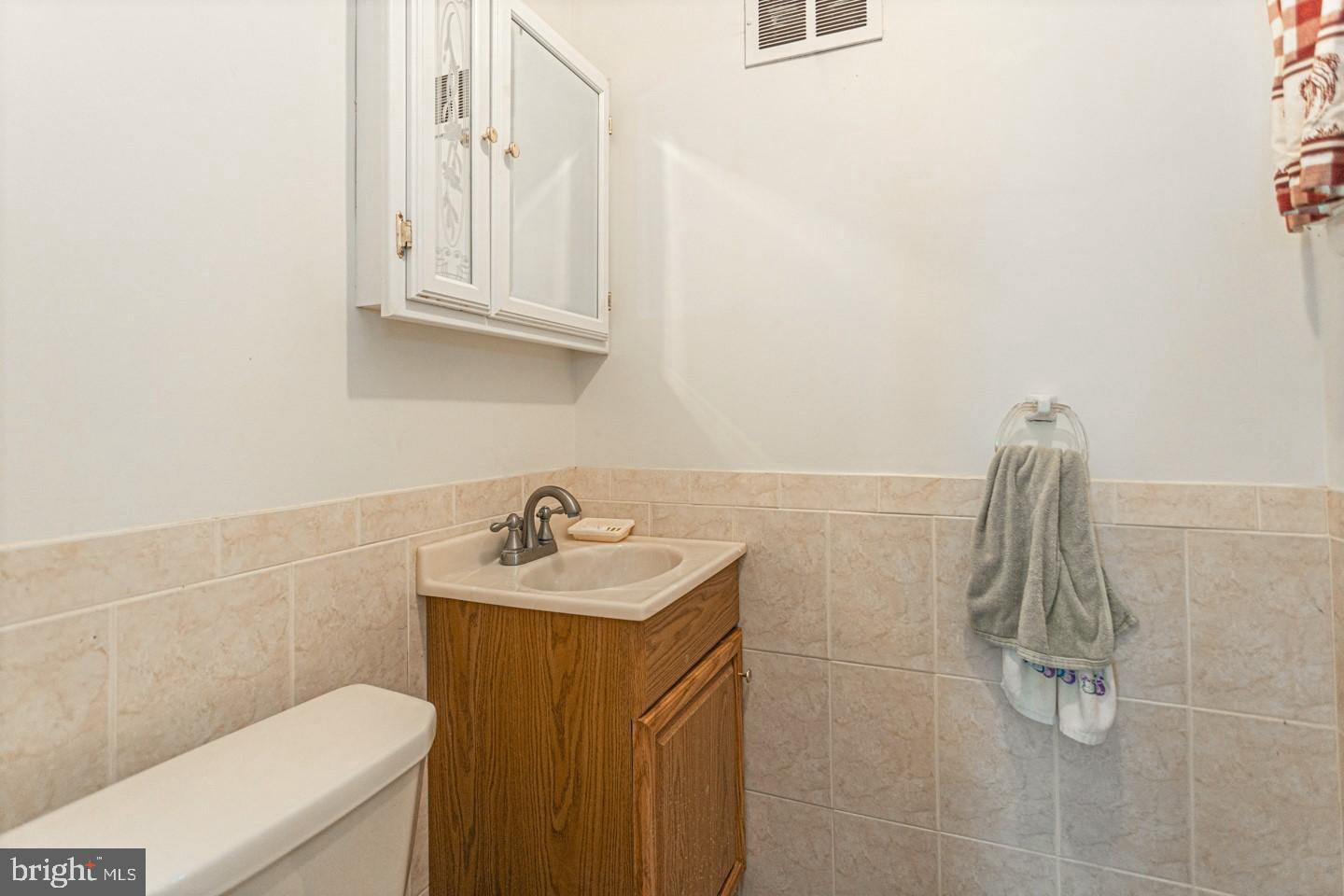 1210 Oliver Road Huntingdon Valley, PA 19006 - Photo 25 of 29