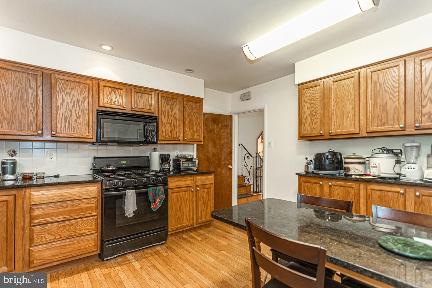 1210 Oliver Road Huntingdon Valley, PA 19006 - Photo 8 of 29