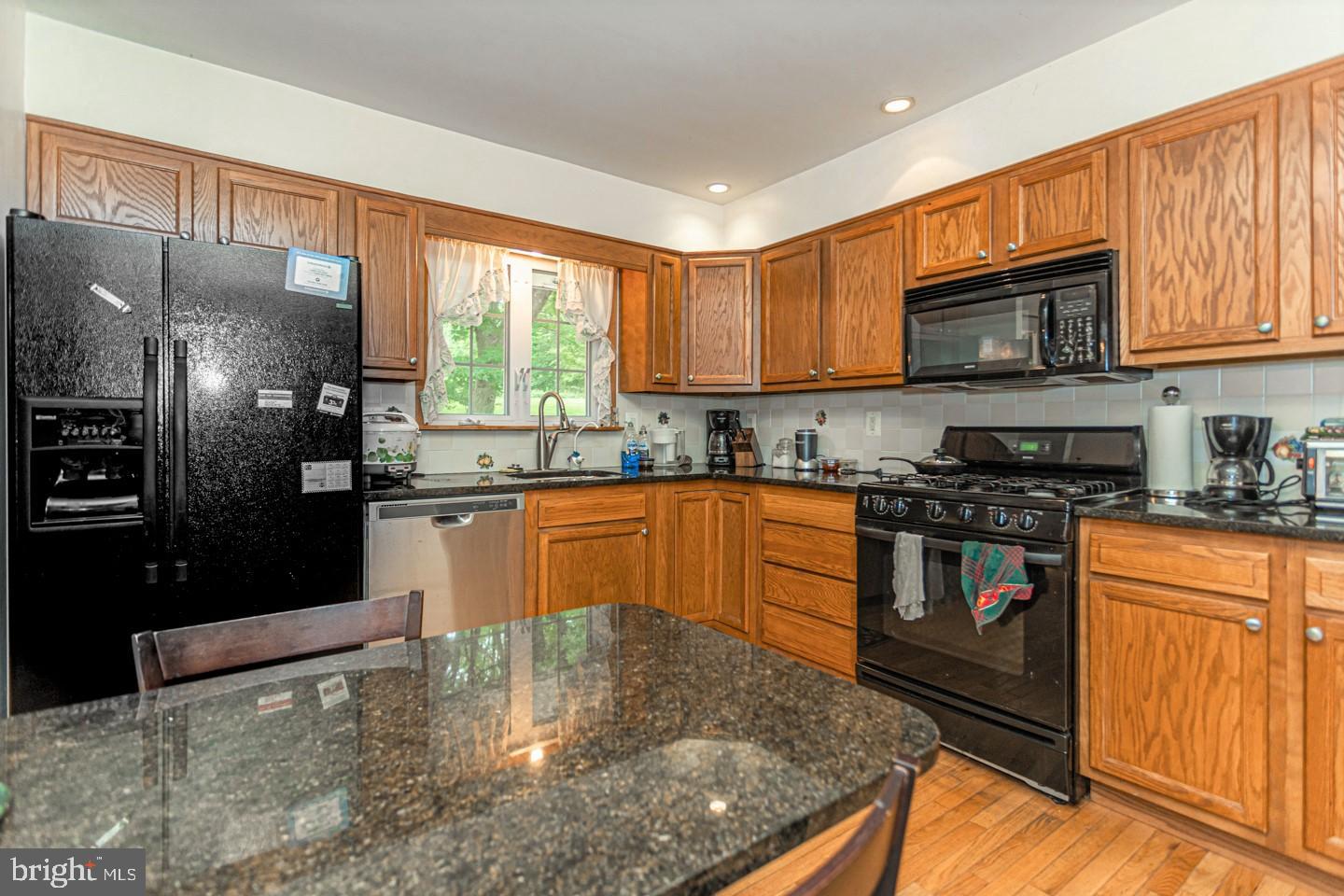 1210 Oliver Road Huntingdon Valley, PA 19006 - Photo 9 of 29