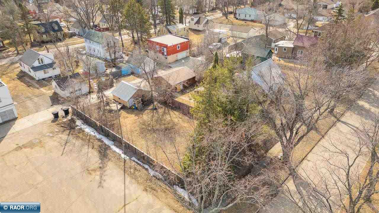 914 16th Street North Virginia, MN 55792 - Photo 13 of 17