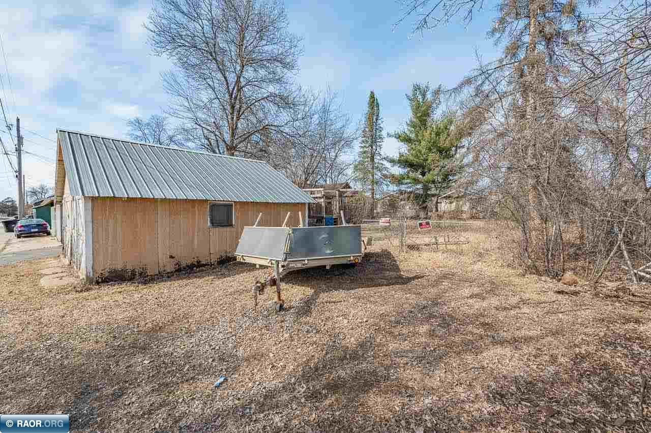 914 16th Street North Virginia, MN 55792 - Photo 2 of 17