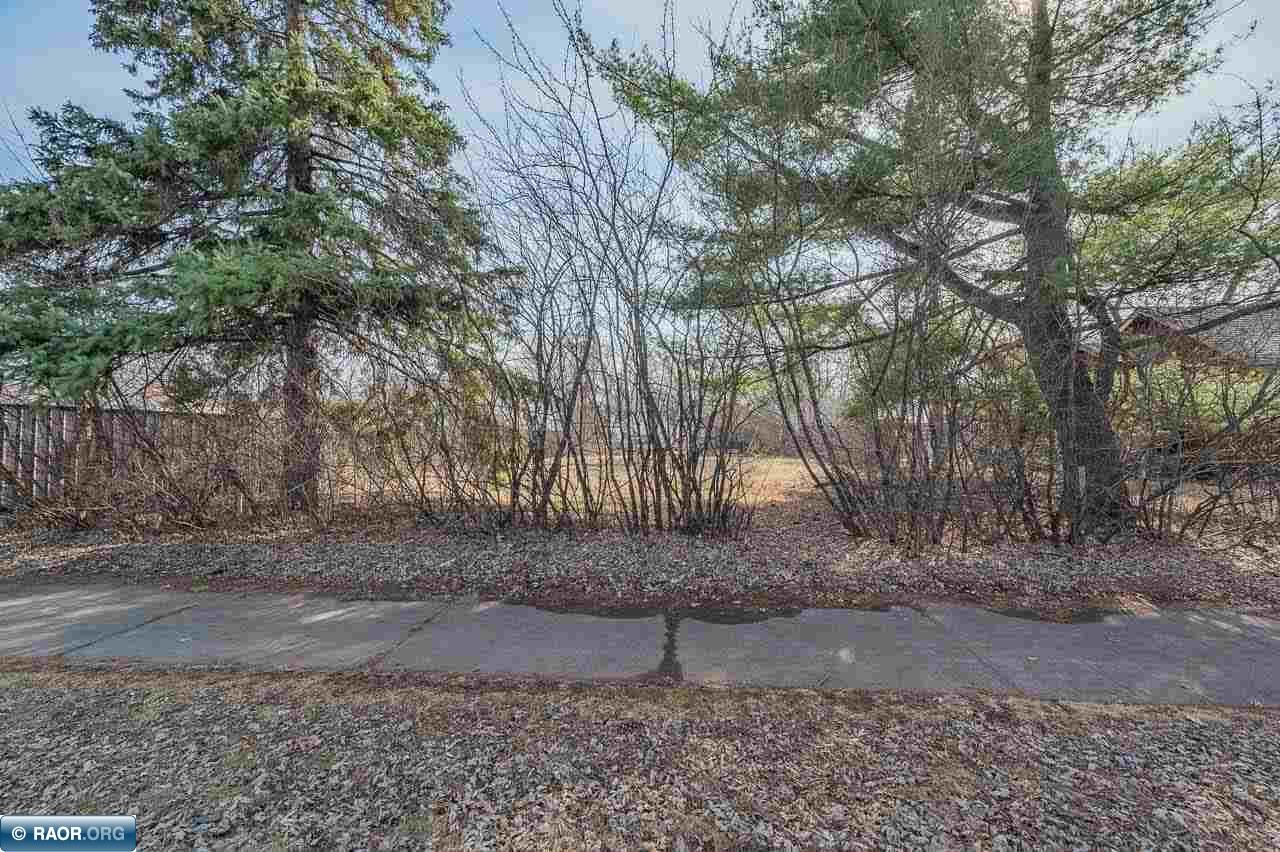 914 16th Street North Virginia, MN 55792 - Photo 4 of 17