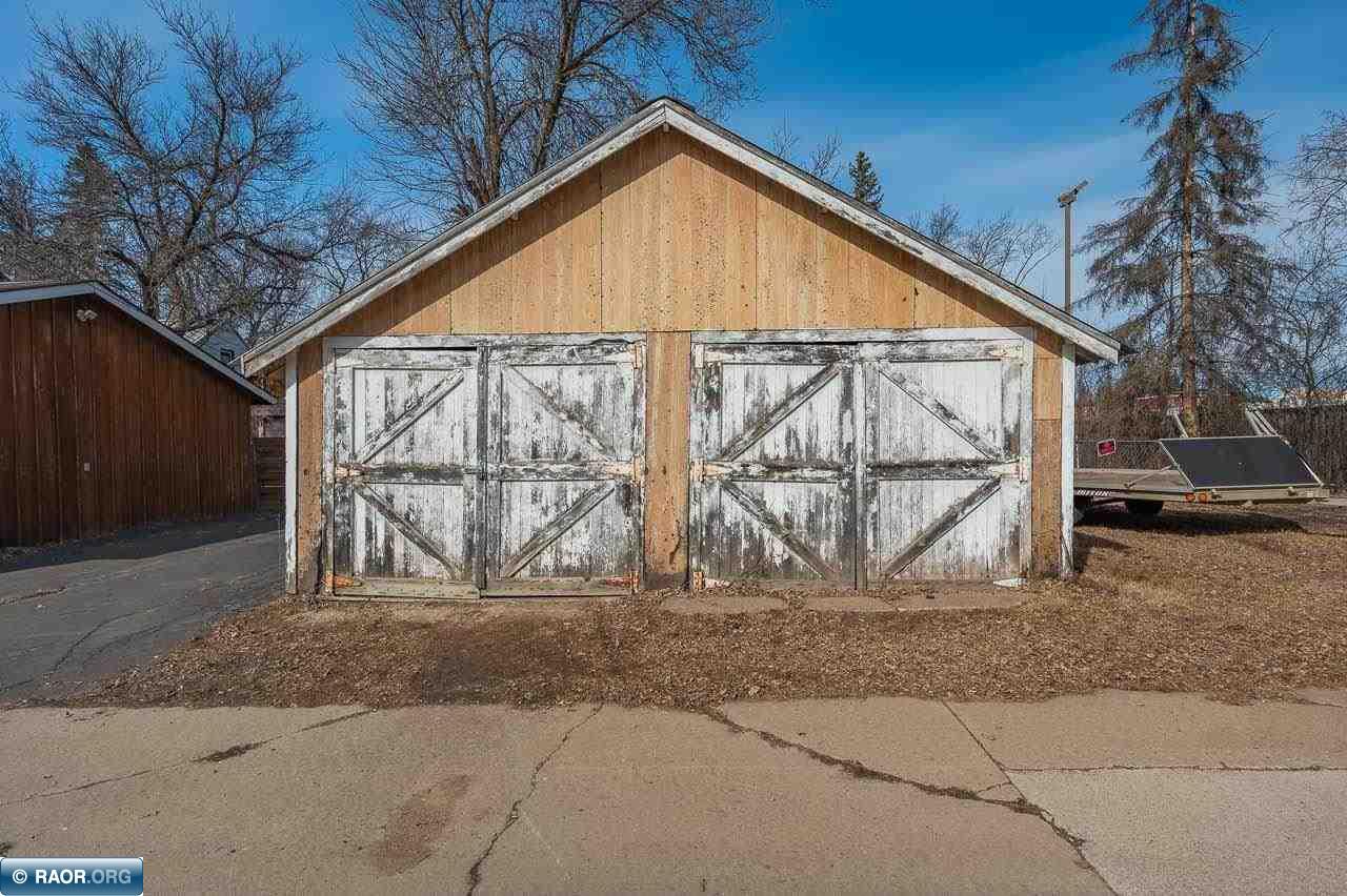 914 16th Street North Virginia, MN 55792 - Photo 5 of 17