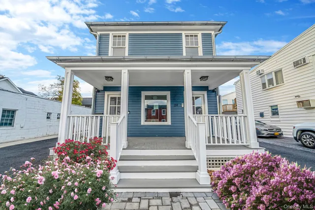 $6,000 | 24 Skillman Street, Unit UPPR, Roslyn, NY 11576