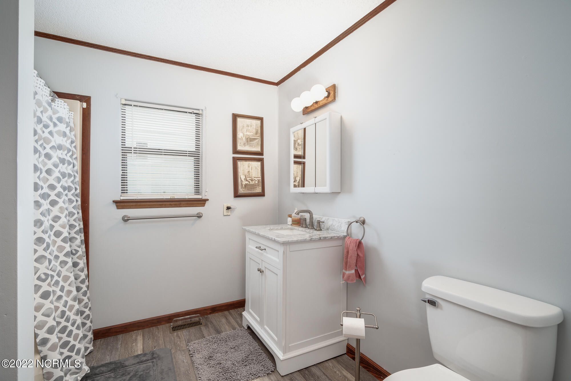 216 Peninsula Manor Road Hubert, NC 28539 - Photo 17 of 54 Full bath first floor