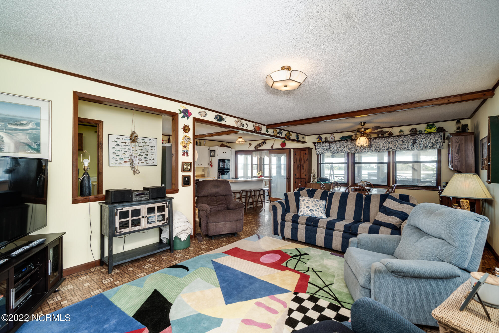 216 Peninsula Manor Road Hubert, NC 28539 - Photo 24 of 54 Living room