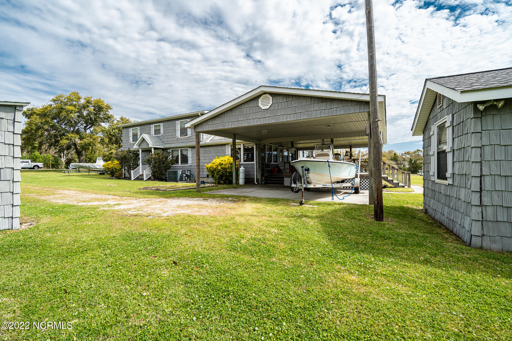 216 Peninsula Manor Road Hubert, NC 28539 - Photo 33 of 54 Carport