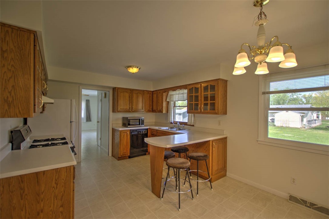 4732 Hayden Drive Decatur, IL 62521 - Photo 11 of 25 Gallery Image 11