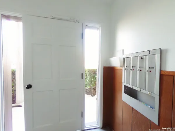 $1,100 | 622 Chauncey Drive, Unit 2, San Antonio, TX 78216