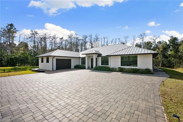 $1,895,000 | 25526 Busy Bee Drive, Bonita Springs, FL 34135