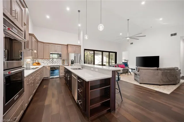 $1,895,000 | 25526 Busy Bee Drive, Bonita Springs, FL 34135