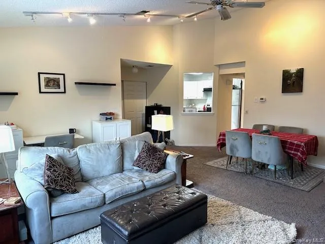 $250,000 | 4204 Fox Lane, Unit 11B, Poughkeepsie, NY 12603