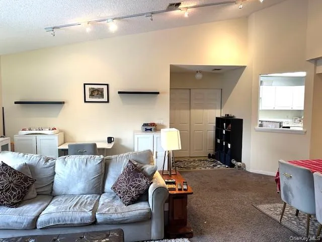 $250,000 | 4204 Fox Lane, Unit 11B, Poughkeepsie, NY 12603