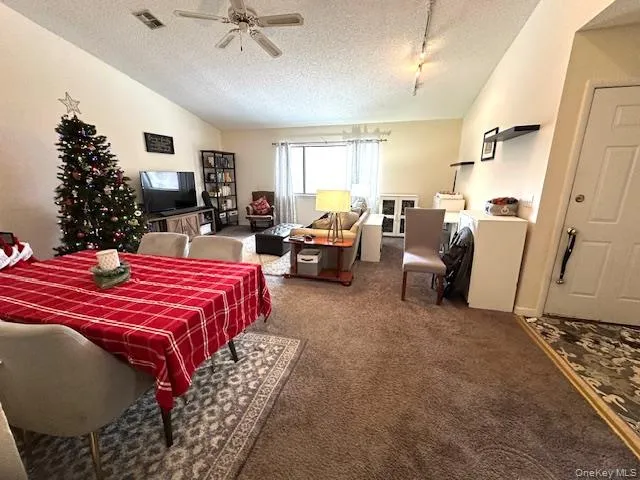 $250,000 | 4204 Fox Lane, Unit 11B, Poughkeepsie, NY 12603