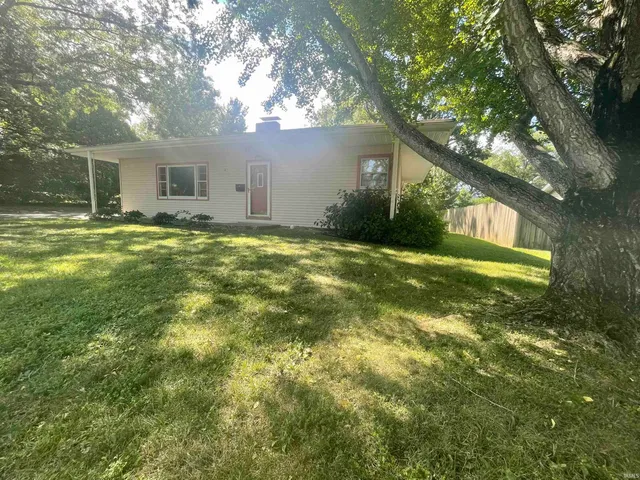 $3,000 | 1822 East 2nd Street, Bloomington, IN 47401