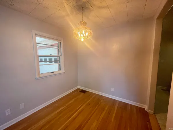 $2,700 | 1822 East 2nd Street, Bloomington, IN 47401